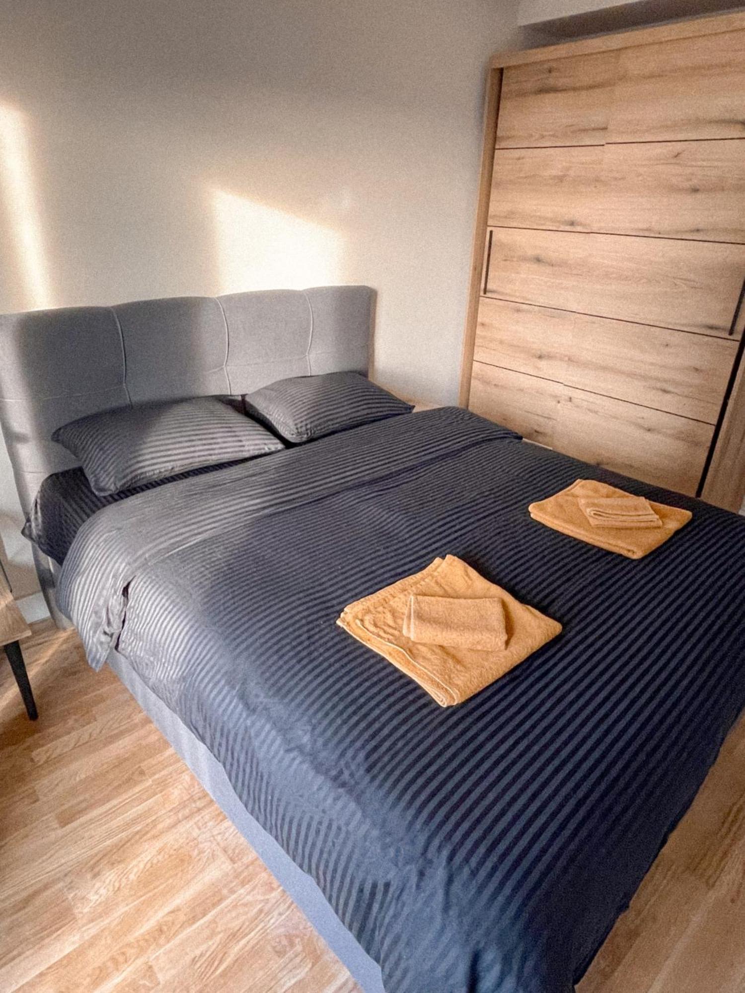 180° View Apartment In Diamond Building Skopje Eksteriør bilde