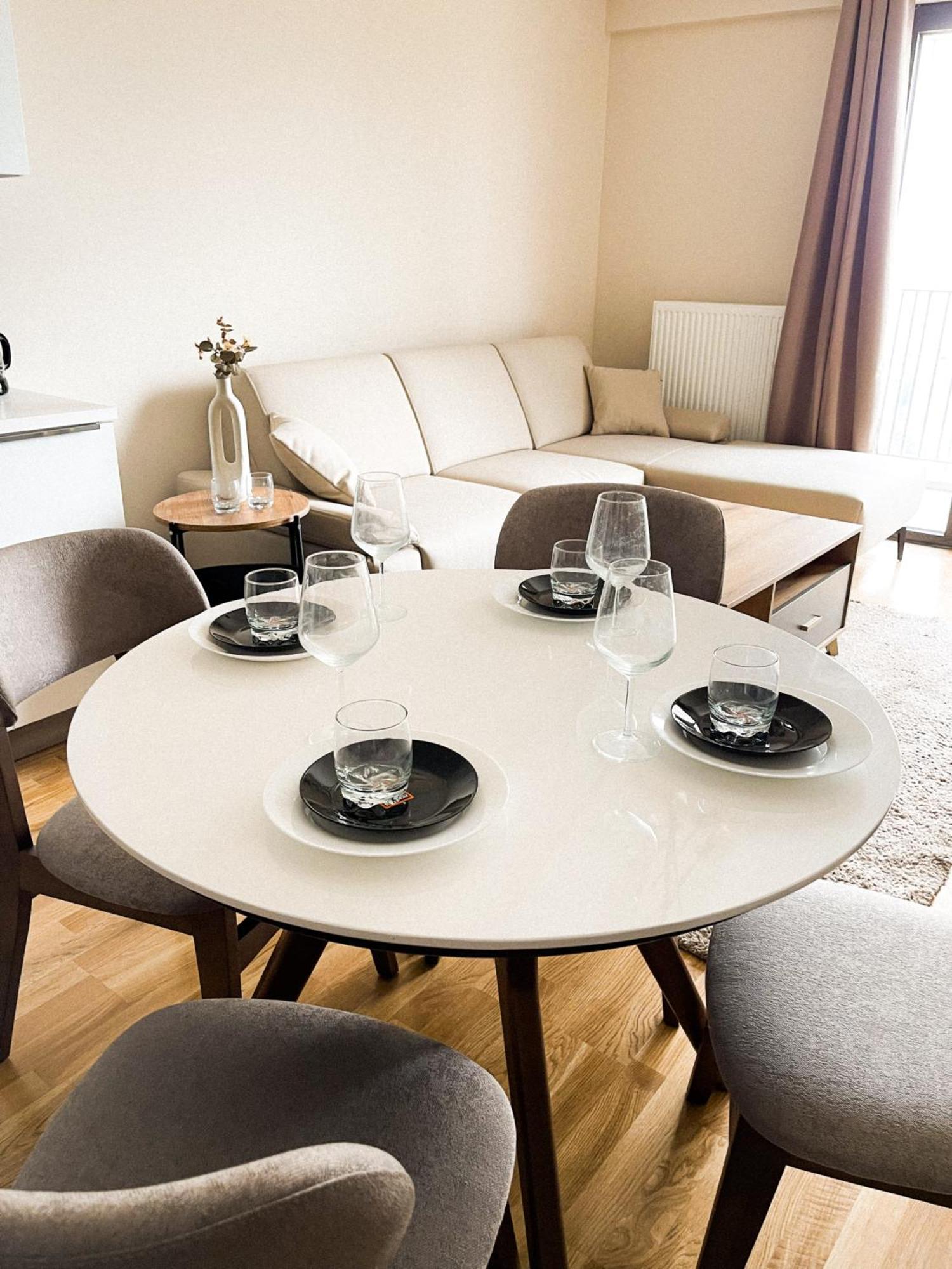 180° View Apartment In Diamond Building Skopje Eksteriør bilde