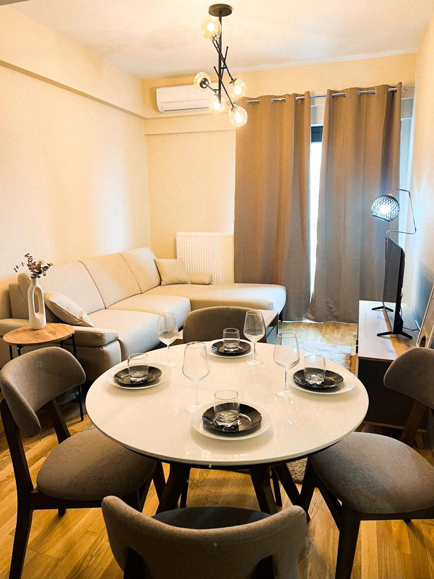 180° View Apartment In Diamond Building Skopje Eksteriør bilde