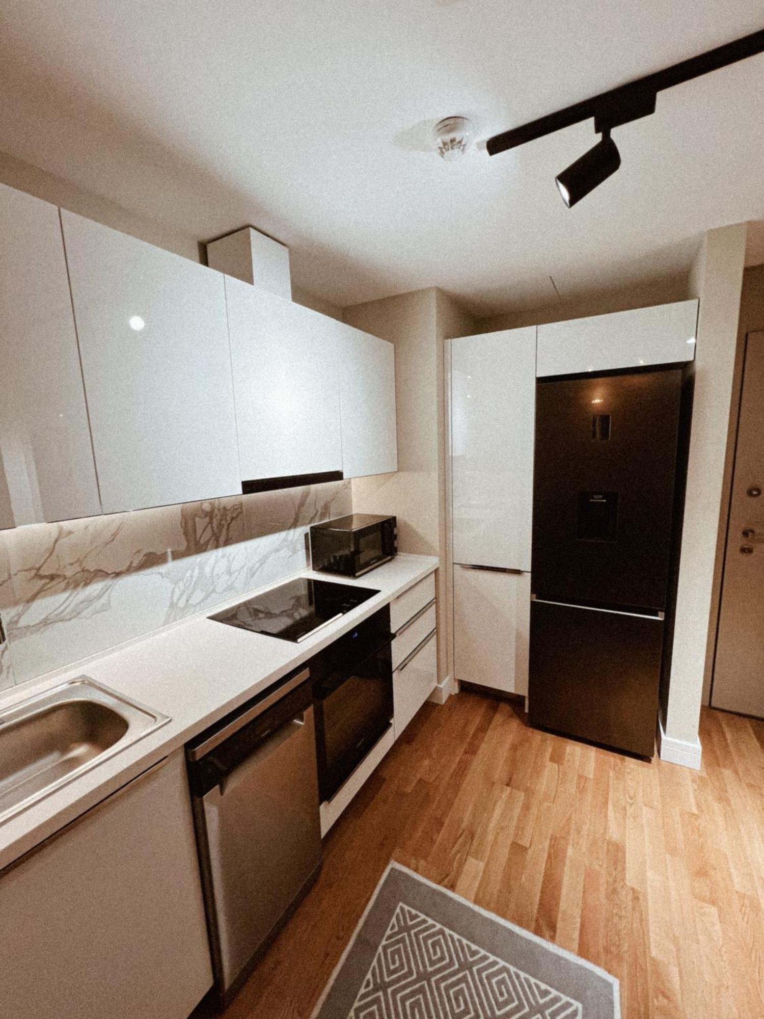 180° View Apartment In Diamond Building Skopje Eksteriør bilde