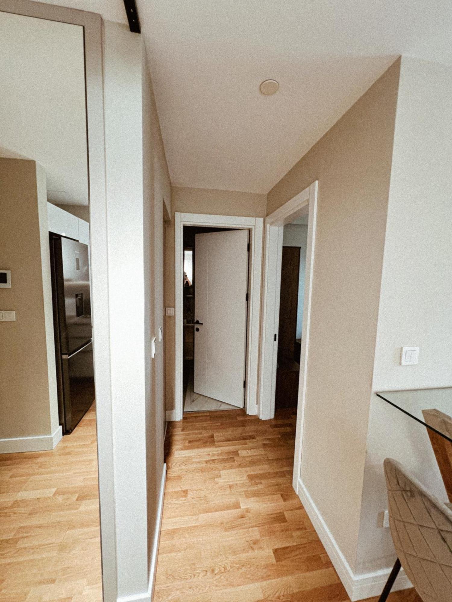 180° View Apartment In Diamond Building Skopje Eksteriør bilde