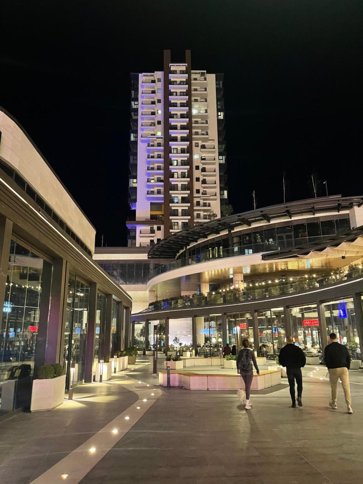 180° View Apartment In Diamond Building Skopje Eksteriør bilde